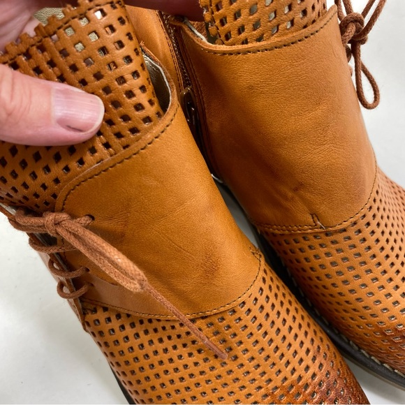 Casta Ravva Camel Brown Perforated Leather Ankle Boots EU 40 (US 9-10) - Picture 16 of 16